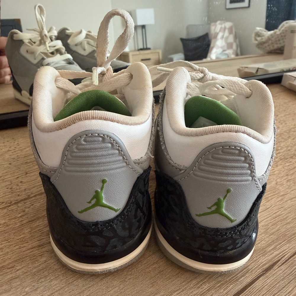 Air Jordan 3 Retro Toddler Sneakers